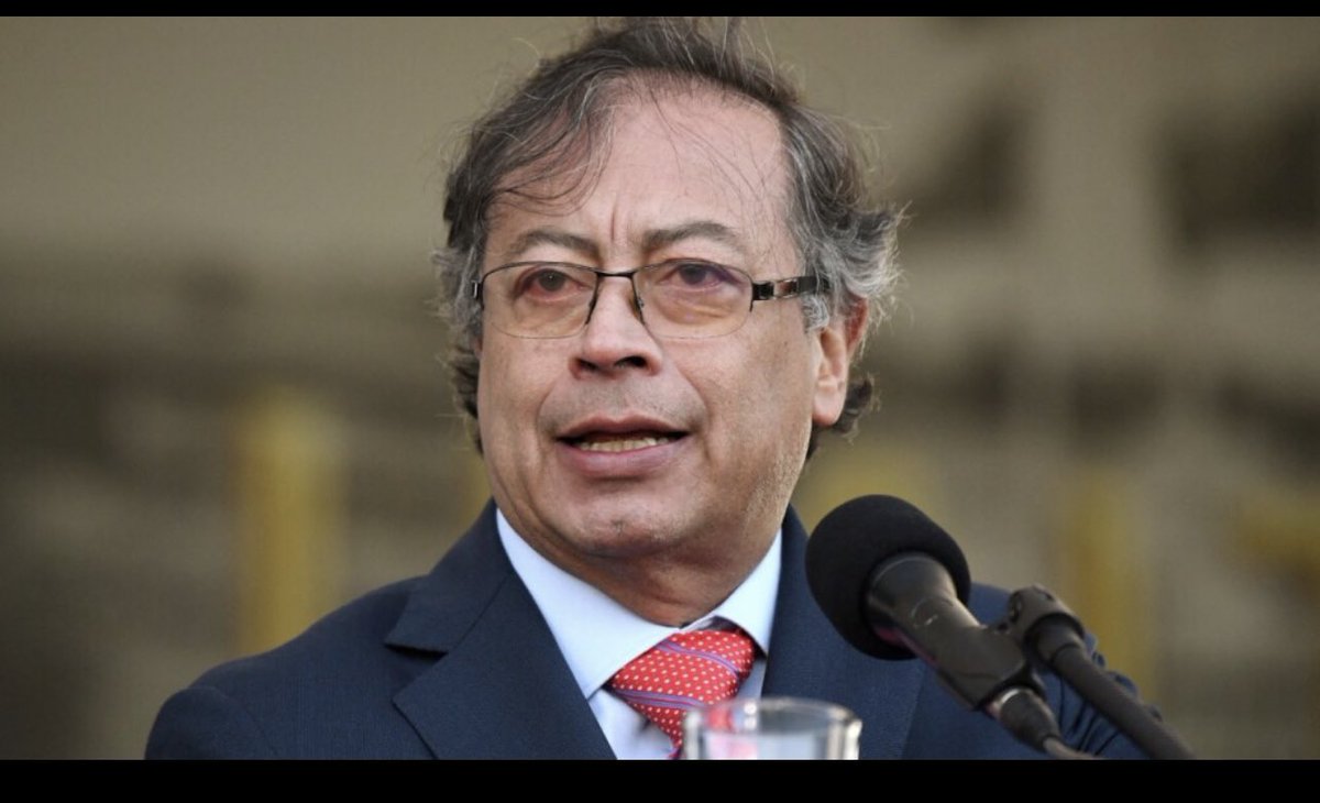 Jhonffonseca's tweet image. Definitivamente Si al escuchar hablar este Guerrillero se le daña el día, usted es de los míos. Arriba la mano para seguirlo 🙋🏻‍♂️❤️🔄