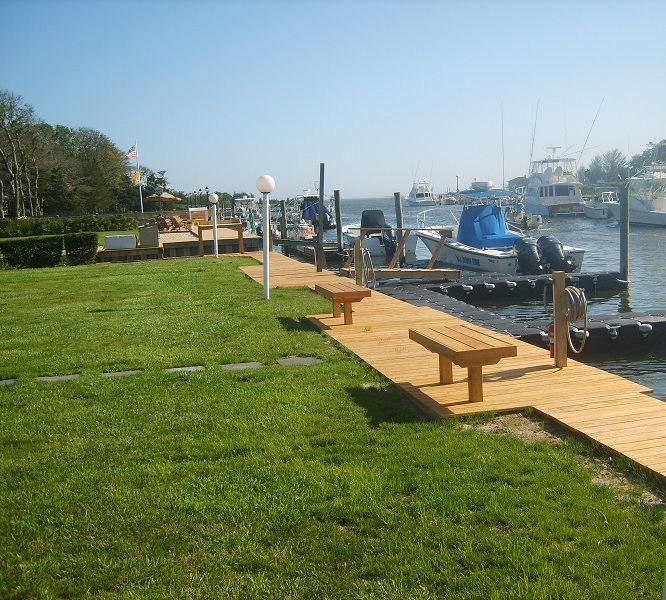 TheDrakeInn's tweet photo. The Drake Inn is one of the few Hampton accommodations directly on the water with dock space for your boat. 

#waterfrontliving #waterfrontproperty #waterfronthotel #waterfrontviews #thehamptons #hamptonslifestyle #hamptonseats #hamptonsbeach #accommodations #luxuryaccommodation https://t.co/ZYUdOh6sfQ