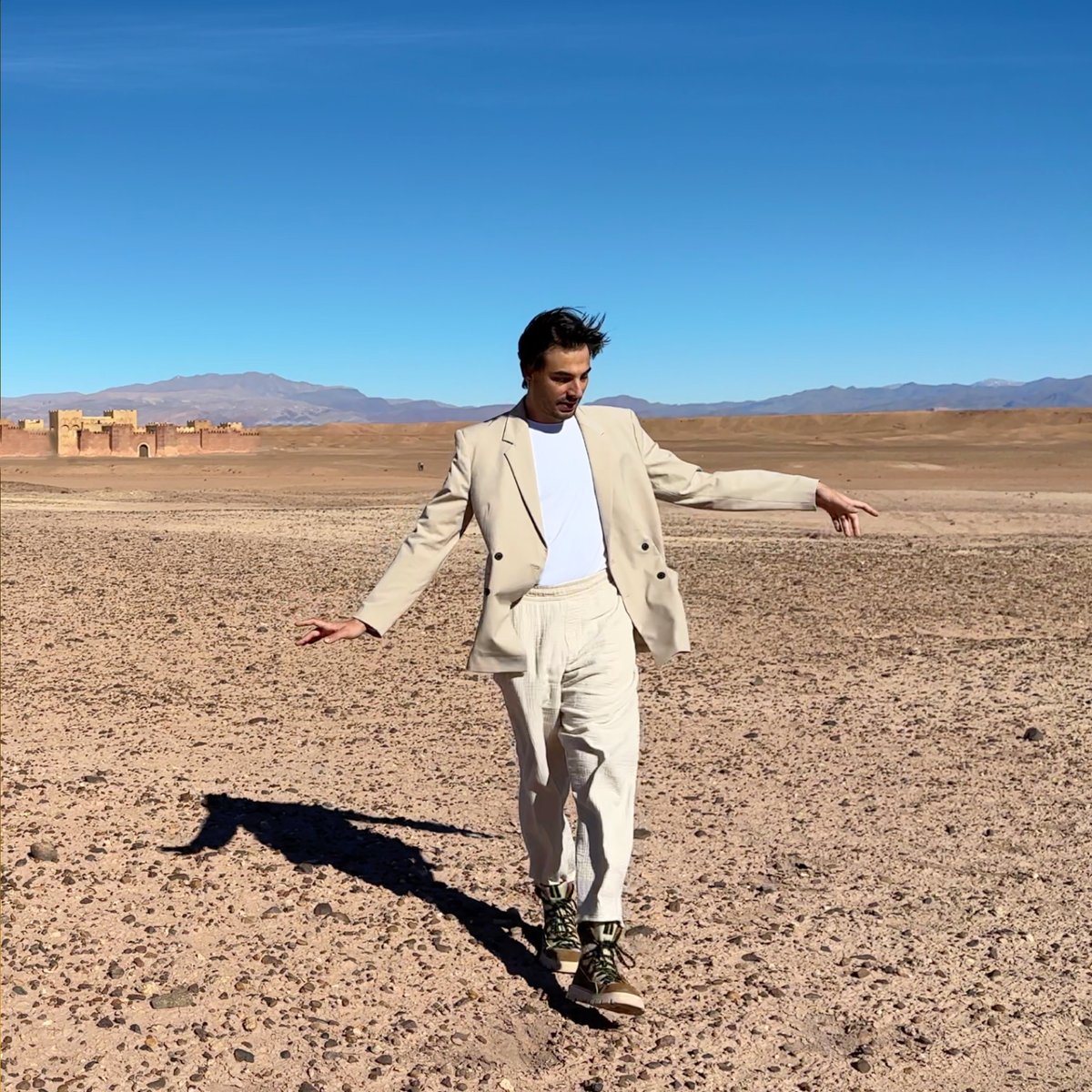 OliverLordMusic's tweet photo. My new single "Answers Unknown" will be out on the 18th August 2023 
Pre-Save it here : https://t.co/RJg5ZXC6tf https://t.co/jpOKBEW6s1