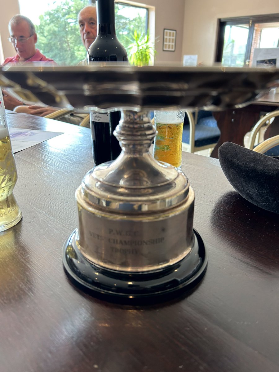 SteadyTone's tweet photo. Park Wood Vets champ, most importantly beating this bloke, #racetobottom https://t.co/9QKnvnHplS