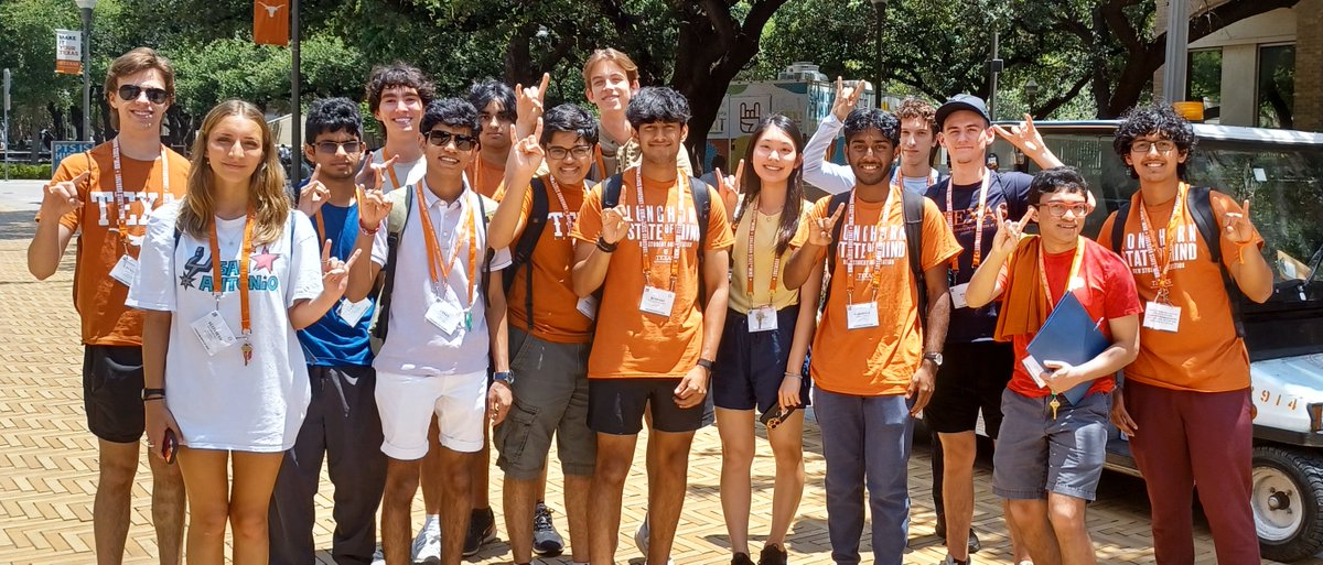 UTexasStudents's tweet photo. Going from a #LonghornStateofMind to #LivingTheLonghornLife – our new students are just 2 weeks out from transitioning to college life!

Hear from students why #LonghornWelcome’s action-packed event lineup helps set them up for success: https://t.co/IepE0At5wM

#MakeItYourTexas https://t.co/fvOUfUtf5E