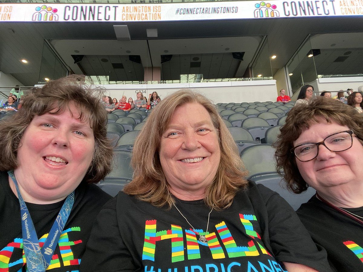 Go Hale Hurricanes!!#HALEHURRICANES <a href="/ZMasrati/">Zenab Masrati</a> #connectarlingtonisd