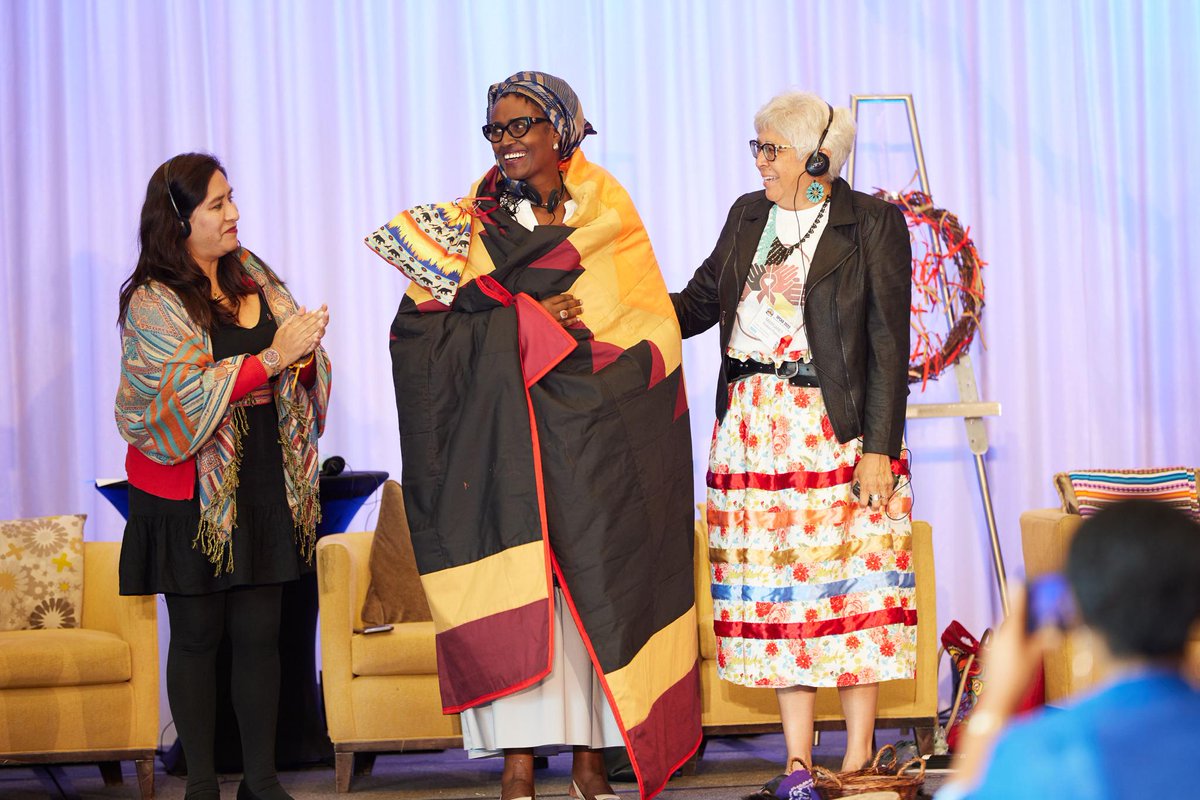 Winnie_Byanyima's tweet image. The struggles to end the inequalities that #indigenous people face, must also be our struggles. Let’s fight together to decolonize the HIV response, to end discrimination &amp;amp; inequalities, and to end AIDS.

On this #IndigenousDay, let’s show our solidarity.

#WeAreIndigenous