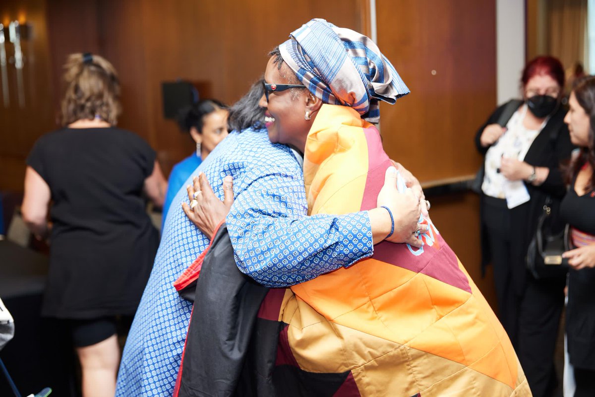 Winnie_Byanyima's tweet image. The struggles to end the inequalities that #indigenous people face, must also be our struggles. Let’s fight together to decolonize the HIV response, to end discrimination &amp;amp; inequalities, and to end AIDS.

On this #IndigenousDay, let’s show our solidarity.

#WeAreIndigenous