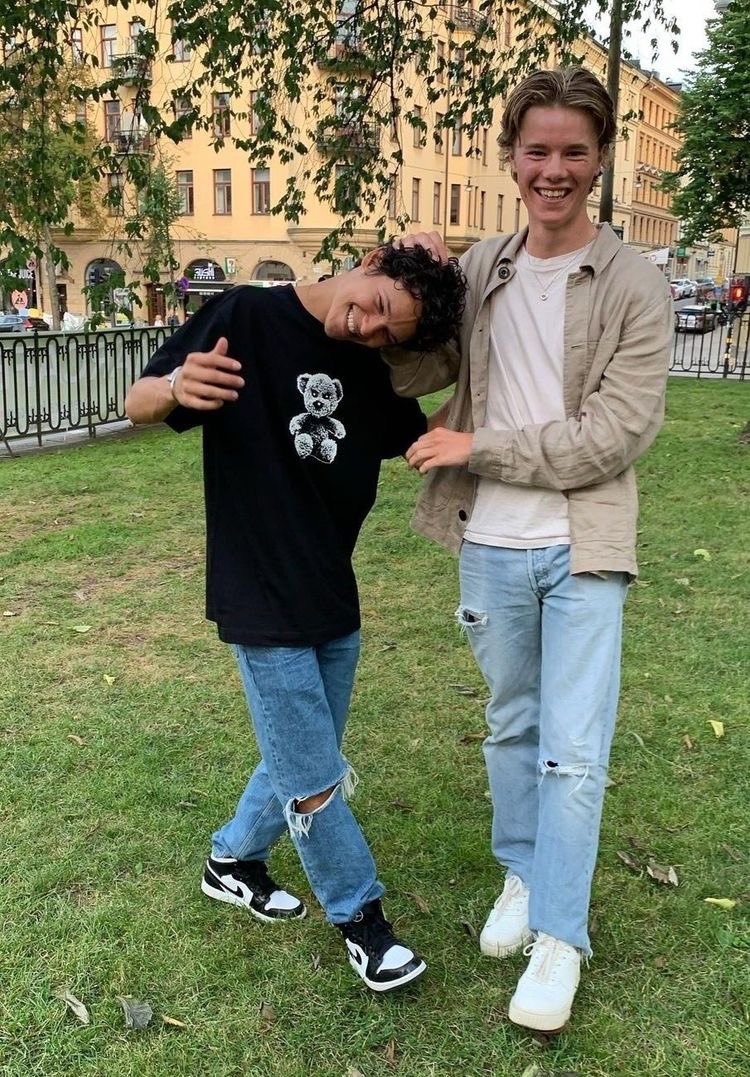 wish we could turn back time
to the good old days