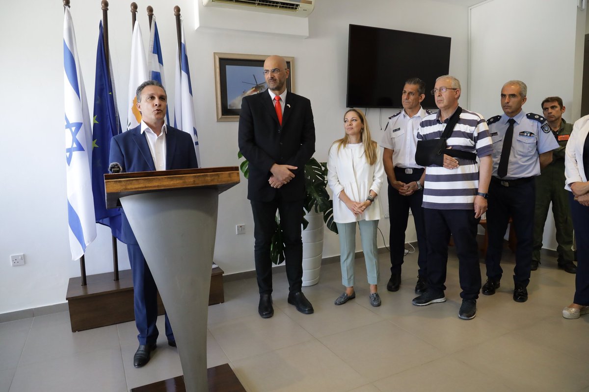DefenceCyprus's tweet photo. Θερμές ευχαριστίες στα πληρώματα των 🇮🇱 Ισραηλινών αεροσκαφών που συνέβαλαν σημαντικά στην επιχείρηση κατάσβεσης των πυρκαγιών στην ορεινή Λεμεσό.
Η αλληλεγγύη μεταξύ των χωρών μας αποδεικνύεται στις δύσκολες στιγμές. https://t.co/sm1ozj4Xu7