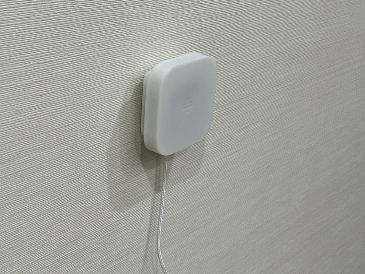 nobi's tweet image. 今朝、これ見ました！
レーダー技術で人の動きや呼吸、脈読み取る凄い技術。

壁に取り付けるだけで高齢家族が元気かプライバシー侵さず見守れる。
クラウドファンディングも一瞬で目標達成：

自動運転のレーダー技術を応用！ご家族の健康を見守る非接触デバイス「POM」ポム
makuake.com/project/pom/