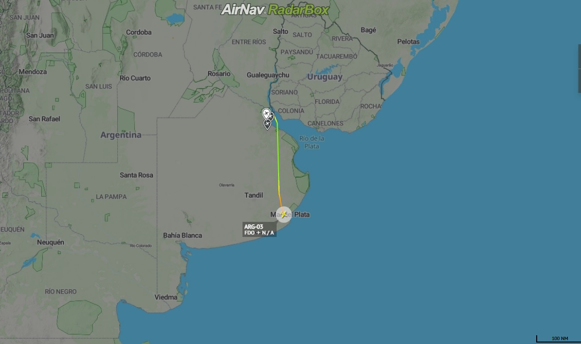 Modo_S_'s tweet photo. ⚠️Nuevamente, cruzaron el avión vacío desde Aeroparque hasta San Fernando para que @SergioMassa viaje a Mar del Plata. Dentro de la comitiva se encuestra @dmvasco La Gira Federal de UP se financia con fondos públicos. 
🛰️Learjet 60 #ARG03 AEP-FDO-MDQ https://t.co/jb7yNchwL6