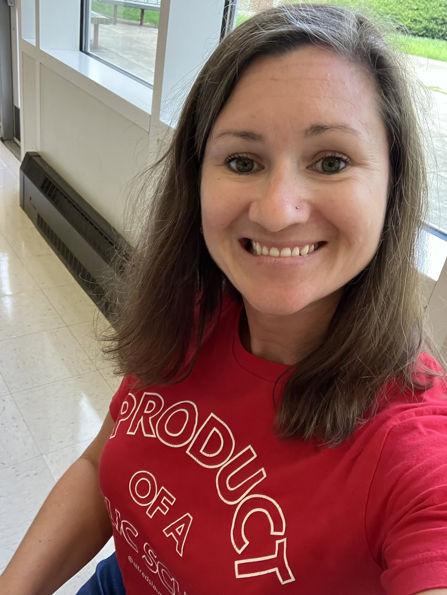 littlegillikin's tweet photo. Pumped to welcome new teachers to @CvilleSchools and @CvilleVEA with my awesome team! https://t.co/CkCAmSAYqr