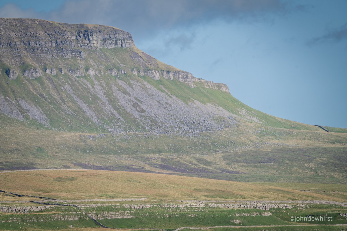 jpdewhirst's tweet image. Pen-y-ghent #YorkshireDales @ThePhotoHour