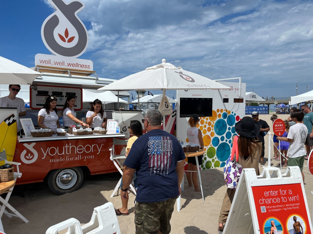 Activate_Evolve's tweet photo. Our mission is to captivate attention and build brand awareness by crafting versatile trailers and booth spaces that showcase the magic of @Youtheory. ✨💪

#productsampling #brandawareness  #targetaudience #awareness #experiences #marketing #marketingagency #eventmarketing https://t.co/l5UGpRu6d3