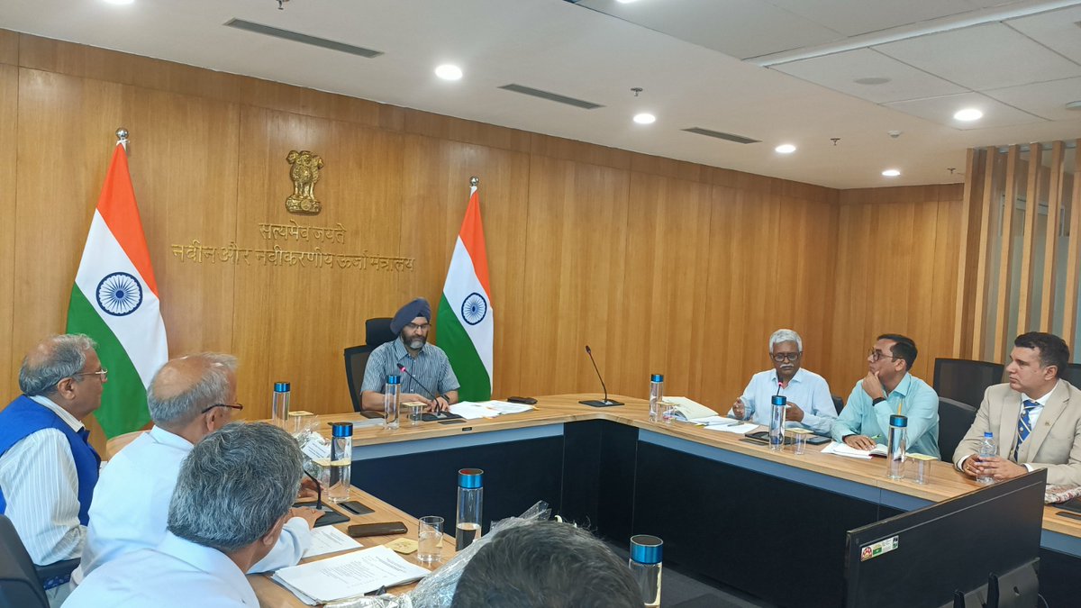 mnreindia's tweet photo. Shri Bhupinder S Bhalla, Secretary, MNRE chaired a meeting with the Small Hydro Power Developers to discuss various issues concerning implementation of Small Hydro Power (SHP) projects today in New Delhi.
1/2
#SmallHydro #HydroPower #RenewableEnergy #SmallHydroProjects https://t.co/SUmb47OvhX