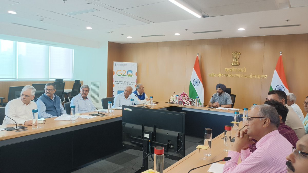 mnreindia's tweet photo. Shri Bhupinder S Bhalla, Secretary, MNRE chaired a meeting with the Small Hydro Power Developers to discuss various issues concerning implementation of Small Hydro Power (SHP) projects today in New Delhi.
1/2
#SmallHydro #HydroPower #RenewableEnergy #SmallHydroProjects https://t.co/SUmb47OvhX