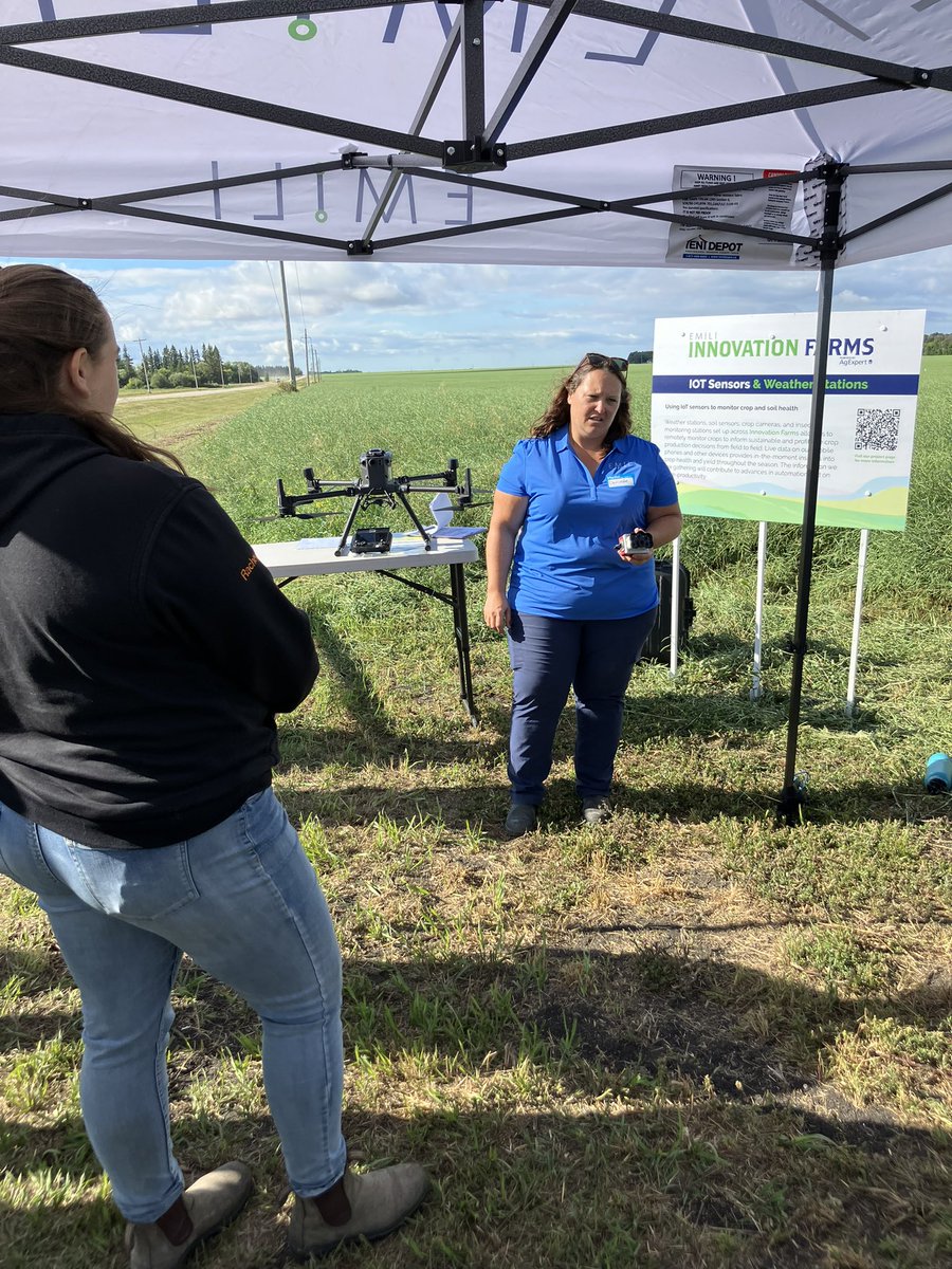 pharmer00's tweet photo. @EMILICanada @FCCAgExpert @FCCagriculture great day at @RutherfordFarms learning about 4R best practises. https://t.co/GHf4NqPI1S