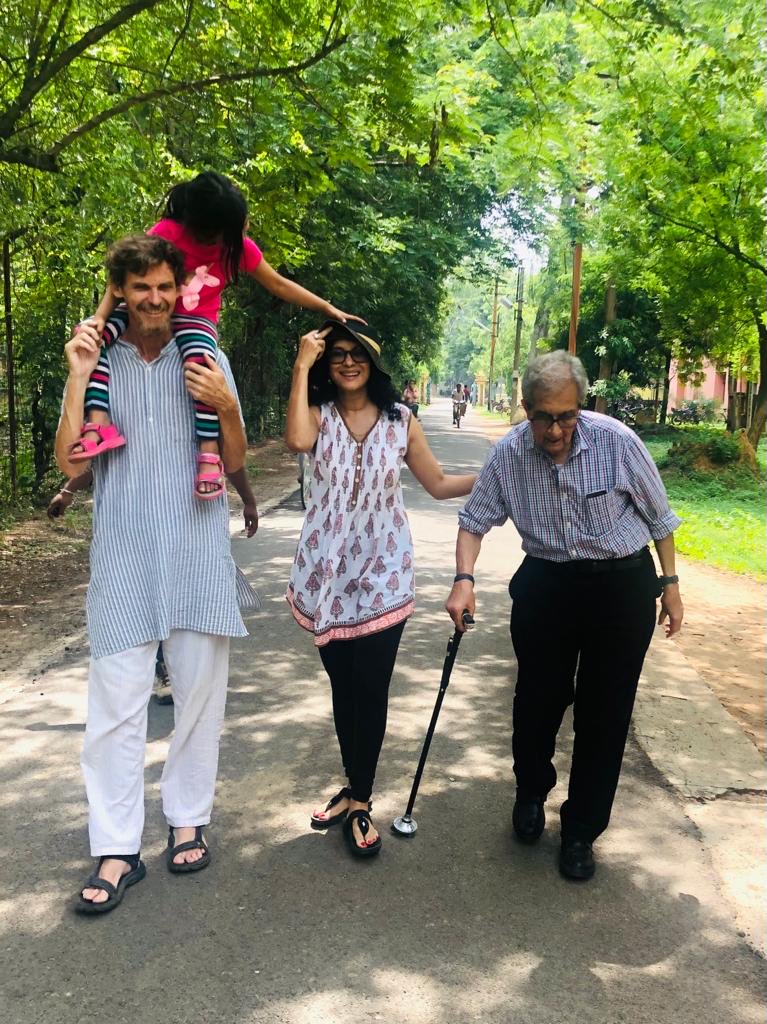 A lovely #summer walk, in another July, in Amader #Santiniketan —I miss it so! So many #memories —happy, sad, quiet, boisterous—gathered over my growing-up years ♥️

#AmartyaSen #JeanDreze #family #friendship #bangla #bengal #Bengali #bangali #wednesdaythought  #nostalgia #peace