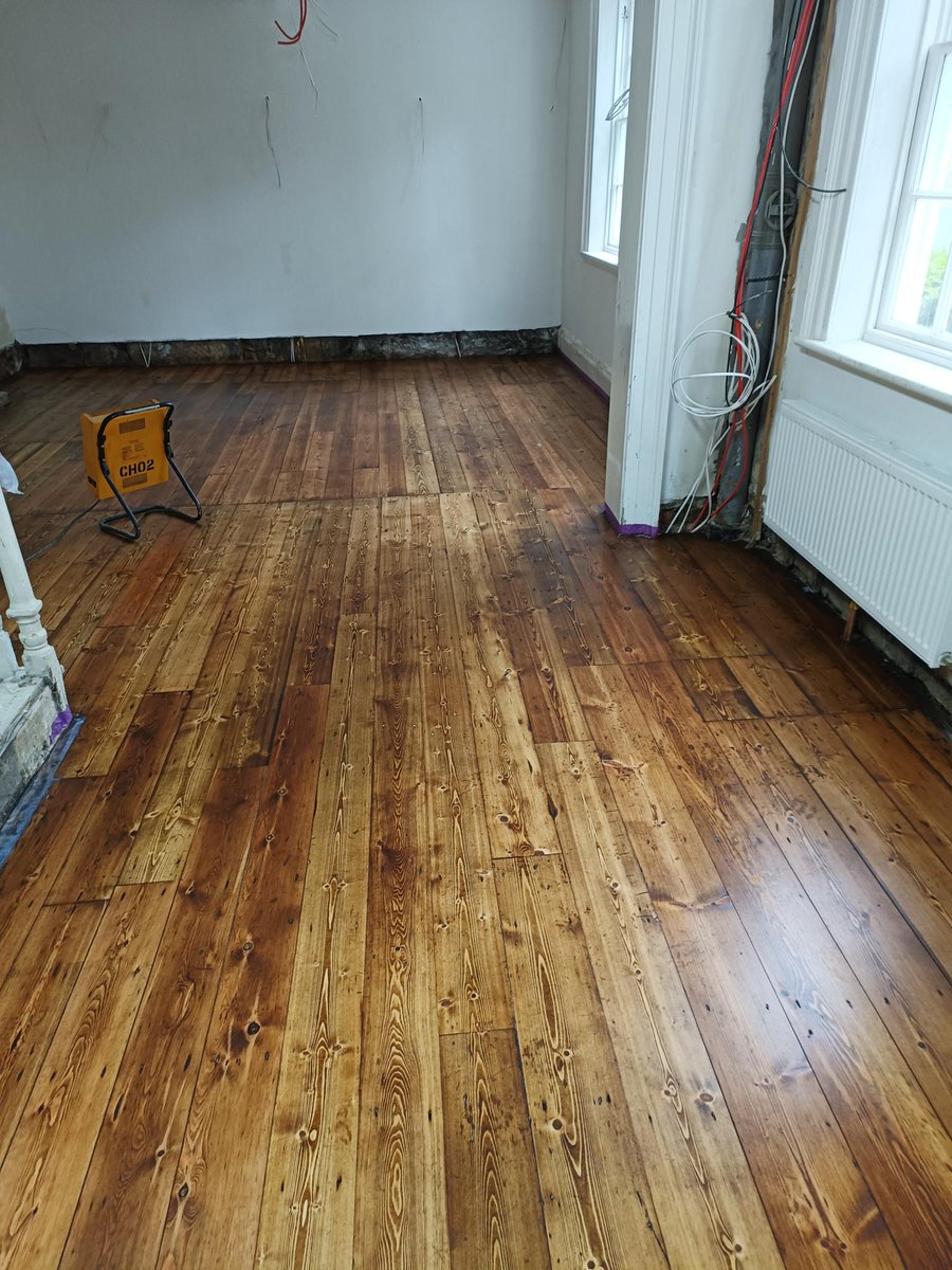 StainbustersLtd's tweet photo. We are proud to be involved in the renovation of this  17th century listed building. The job required removal of years of paint &amp; dirt to bring the wood floor back to bare wood, applying a colour oil 7 finishing with lacquer. #Bona brought out it's original characteristics. https://t.co/KiciSNTgbm