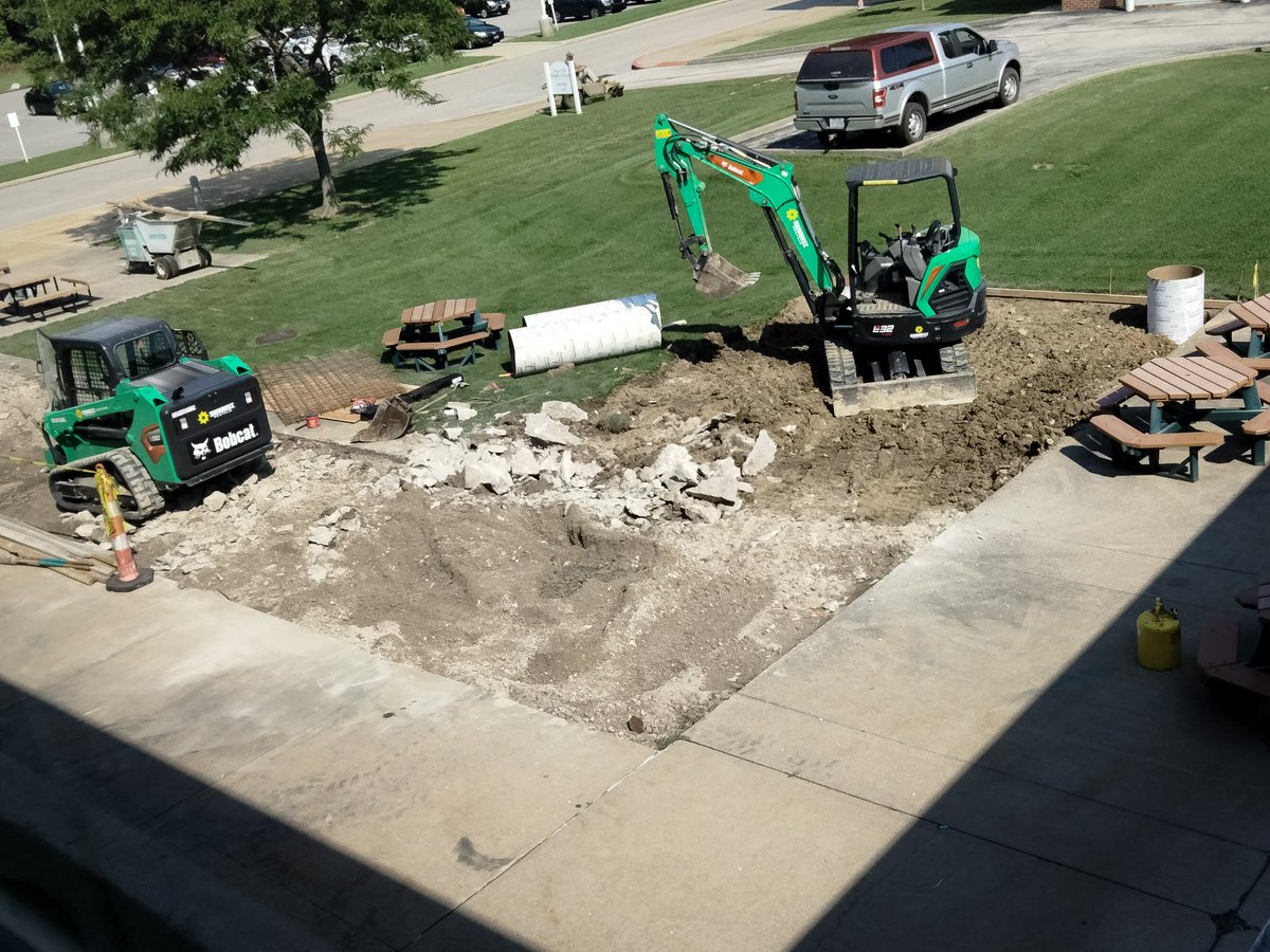 #CFconstruct work continues prior to students on upgrades to our Outdoor Learning areas.  This location outside of you MS Cafeteria will see some dramatic improvement to benefit our students.  #cfevs thx <a href="/CFMSdiscenzaPal/">Laila Discenza</a> for your support and input