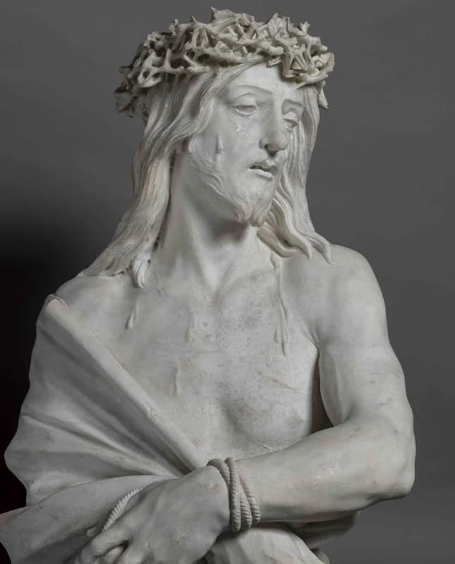 PalazzoGrimani's tweet photo. L'#EcceHomo di #FilippoParodi, esposto a #PalazzoGrimani dopo il #restauro a cura di #VenetianHeritage, è ispirato al dipinto di #Tiziano conservato al #Museo Nazionale Brukenthal di Sibiu, #Romania. A suggerire all'artista questo modello furono i Pisani, committenti dell'opera. https://t.co/8EhIys485G