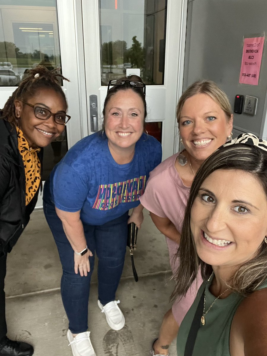 Empowering our new @NKCSchools elementary women principals by dropping a ray of sunshine to them on this rainy day! #WELeadMO #NKCChampions