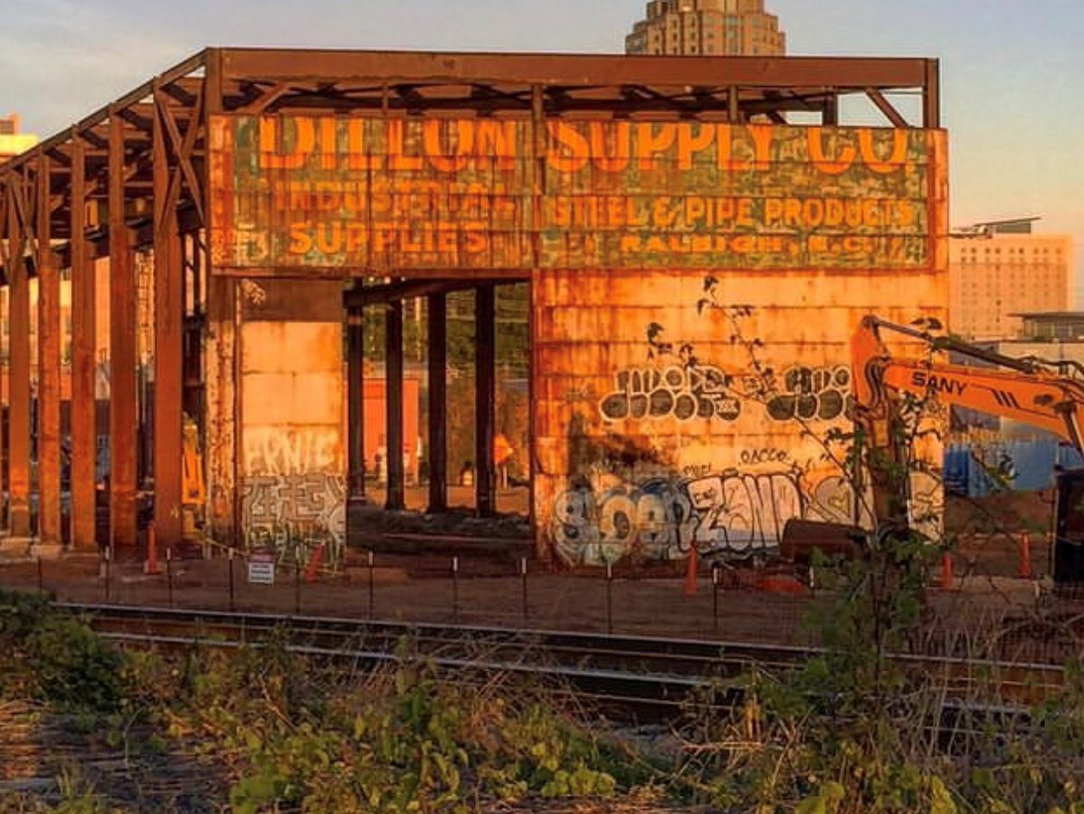 Look familiar? 
-
-
📸 <a href="/clb/">Caro</a>.images
-
-
-
#raleighunionstation #warehousedistrict #amtrakstation #takethetrain #olddowntownraleigh #dillonwarehouse #downtownraleigh