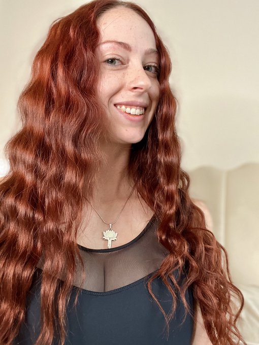 Don&rsquo;t I look sweet and innocent? What do you think I&rsquo;m smiling about? 👀 https://t.co/yl5c1Y2bDC