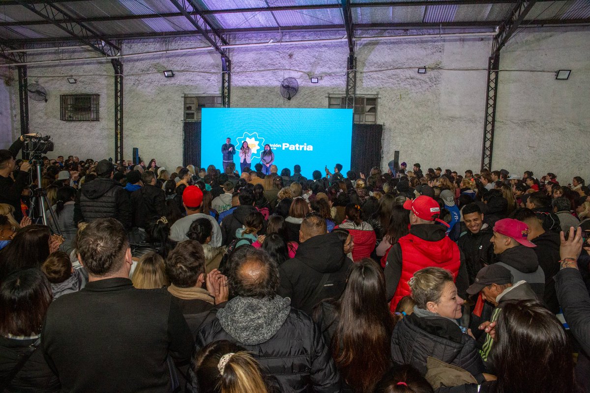OrnellaInfante's tweet photo. Acompañamos el cierre de campaña de la compañera Lis Diaz,  Pre-Candidata a intendenta de Tres de Febrero por Unión Por La Patria . Lis es la candidata del pueblo. @lisdiazok intendenta, 
 @kicillofok gobernador, @sergiomassaok Presidente. https://t.co/4aDxpkqbMo