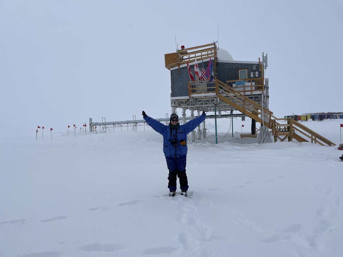 Say hello to 2021 master's alumna @SarahCuprewich, who was in Greenland this summer doing field work for her PhD program at @dartmouth. Sarah is pictured installing a dust collector (to look for fungal spores travelling via wind) next to a glacier & at a Summit Station. 🙌😎