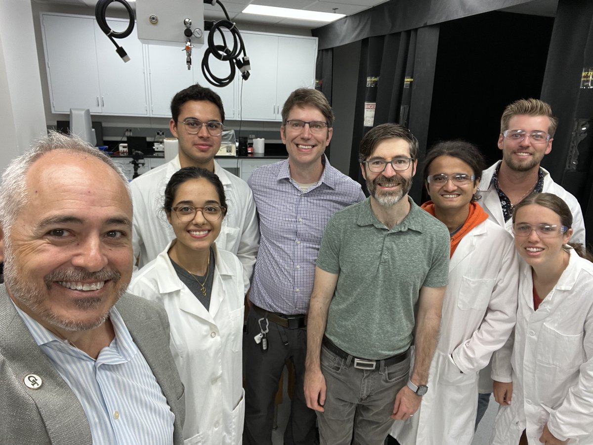 CabreraAngel's tweet image. Provost @McLaughlin_GT and I had a blast this morning with Profs @wc_ratcliff @YunkerLab + their students, who are answering truly fascinating questions about how multicellular life came to be, how a clump of individual cells can form an organism. Blown away by their work!