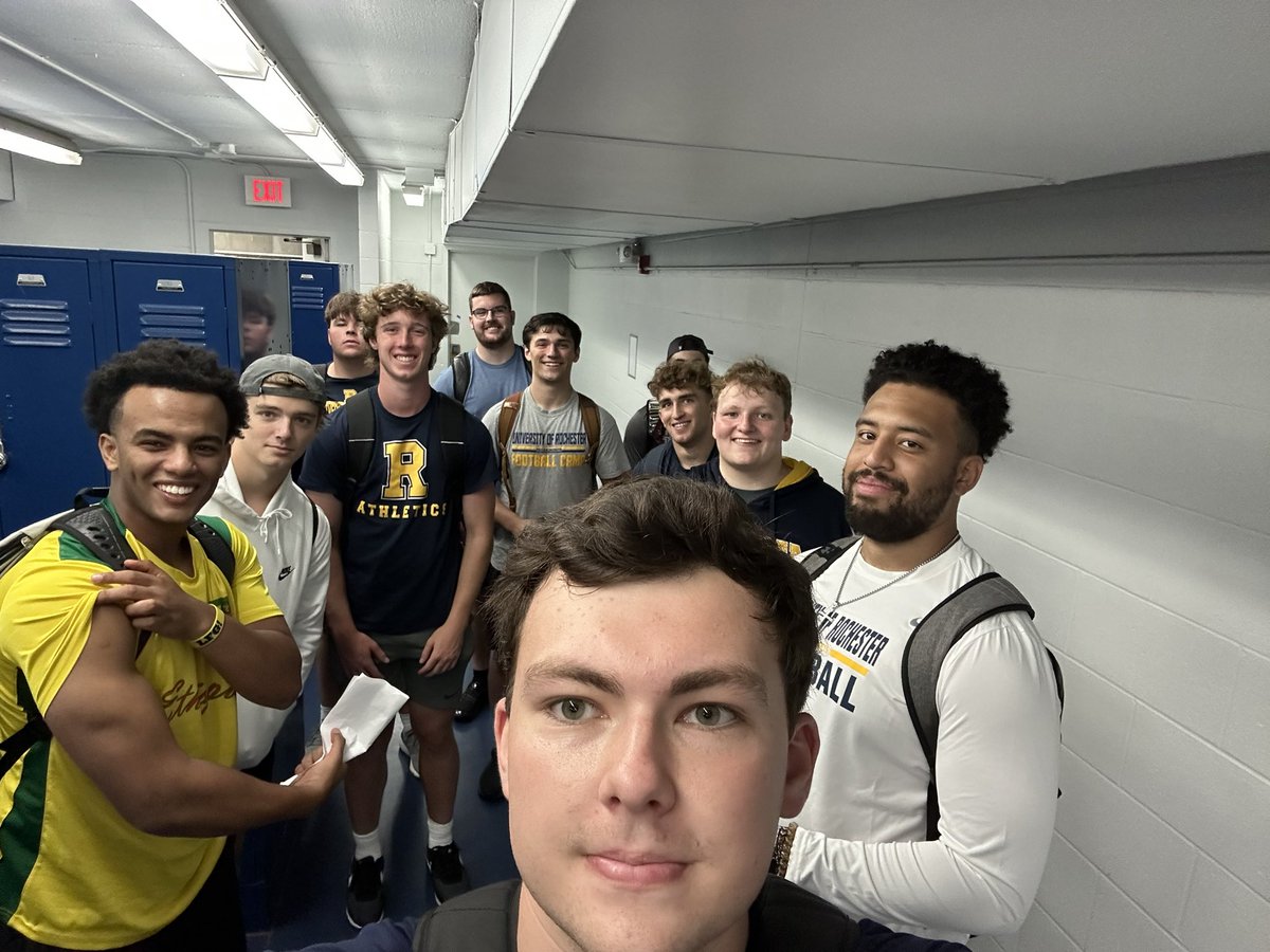 Had to take a pic in this locker room for football alum <a href="/NAnnechino50/">Nick Annechino</a> as a throwback to the tour last year 🤣 <a href="/UrClimb/">TheClimb_UR</a> <a href="/UofRFootball/">Rochester Football</a>