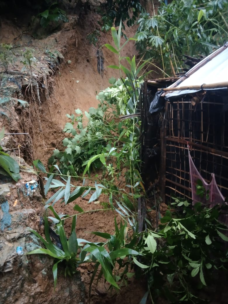 the_rspd's tweet photo. It's horrible to witness the natural disaster affected Rohingya population - about 25553
Total affected families - 3974
Total displaced -3348
Affected facilities - 147
People deaths- 4 including a pregnant woman
*Estimated date from around 33 camps as of today
#HomelessAgain https://t.co/H1fJ721zFX