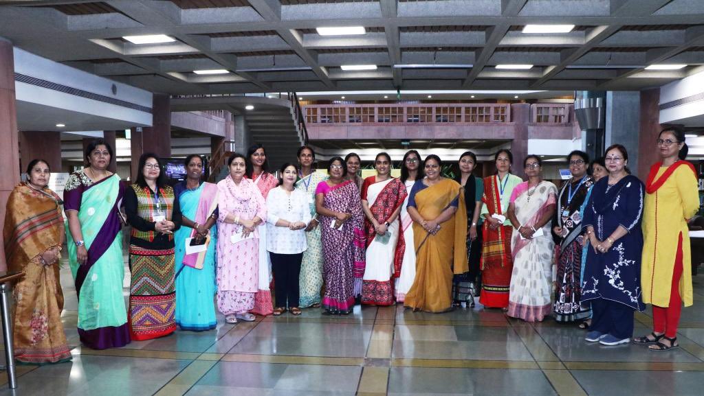 LokSabha_PRIDE's tweet photo. ๐ฉโโ๏ธ Empowered voices converge! Dynamic women legislators embrace knowledge at PRIDE's Orientation for State Legislature Members, right by the majestic Parliament House.
#WomenInLegislation #PRIDEProgram https://t.co/2bIuPkqPle