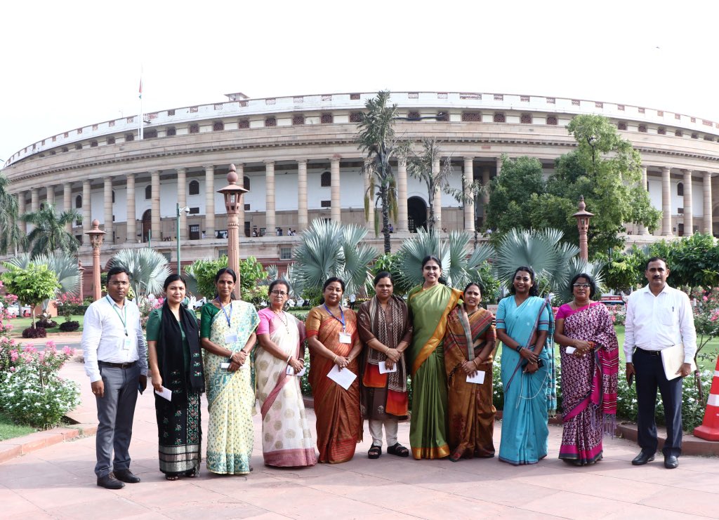 LokSabha_PRIDE's tweet photo. ๐ฉโโ๏ธ Empowered voices converge! Dynamic women legislators embrace knowledge at PRIDE's Orientation for State Legislature Members, right by the majestic Parliament House.
#WomenInLegislation #PRIDEProgram https://t.co/2bIuPkqPle