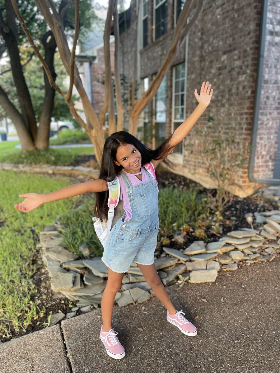 CarinShearer's tweet image. Beginning my 25th year has a Public Educator, 22nd in LISD and Jacqueline’s First Day of 4th grade. Ready to Be the One! #lisdb2s23 #onelisd