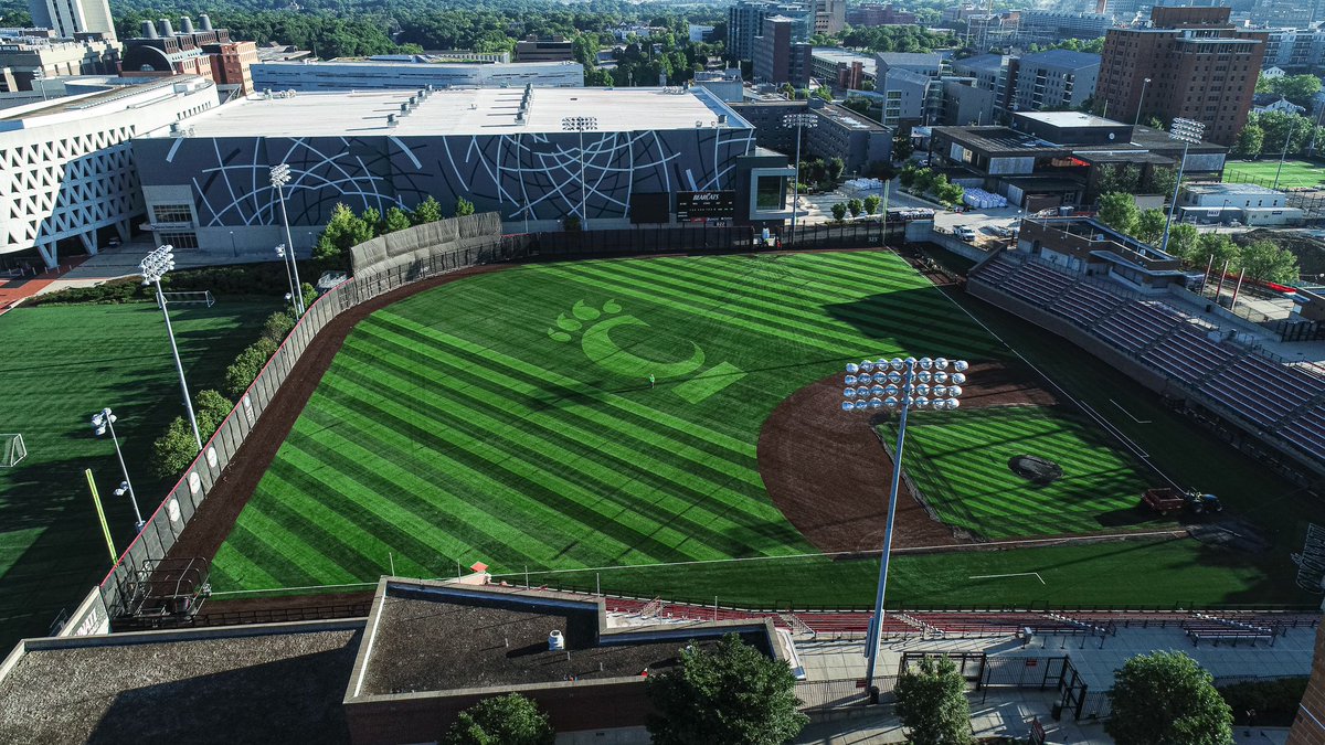 GoBearcatsBASE's tweet photo. 𝐇𝐨𝐦𝐞 𝐫𝐞𝐧𝐨𝐯𝐚𝐭𝐢𝐨𝐧𝐬 🏟️

#Bearcats https://t.co/sPLxpAA1Zi