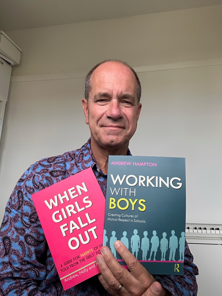 When Girls Fall Out' and 'Working with Boys' are essential reads for book-loving teachers &amp; parents🙌

Get your copies today on Amazon OR head over to our website to find out more about stopping girls' friendship fallouts ➡️ 
🇬🇧 https://www.girlsonboard
🇺🇸 girlsonboard.net