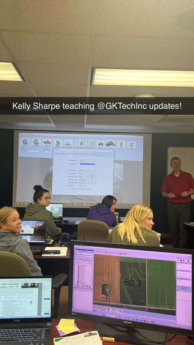 SarahHallGanje1's tweet photo. Kelly teaching #ADMS software updates at @GKTechInc headquarters! #MapForThat #AgronomyRocks https://t.co/yMql7RyQJQ
