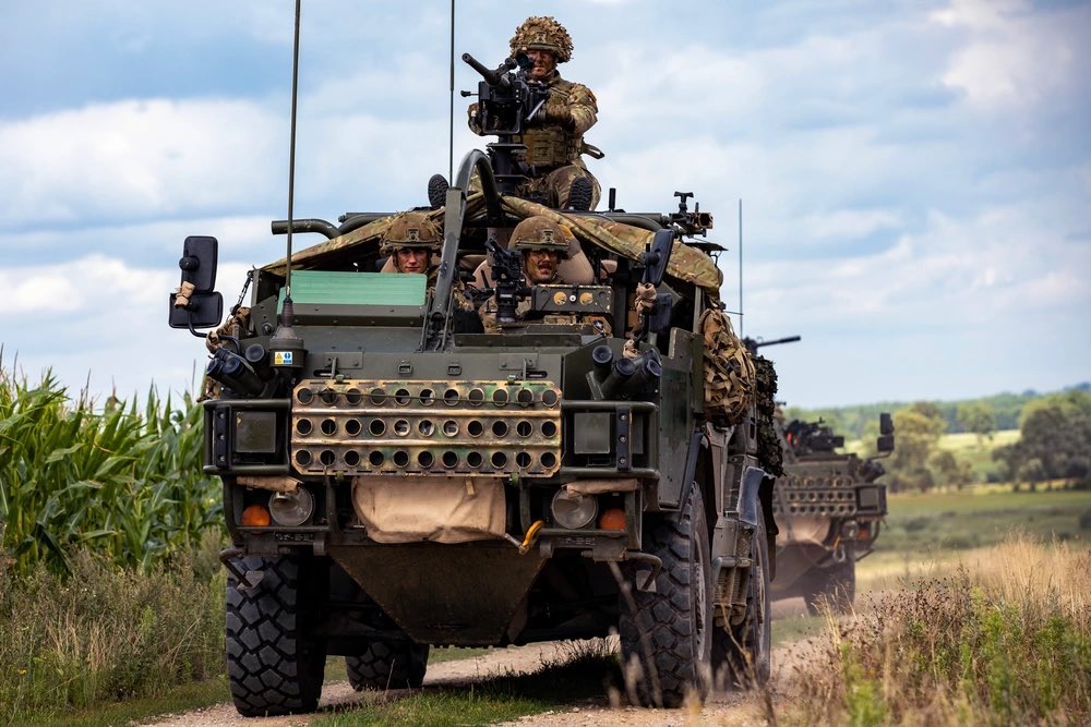 TheRoyalLancers's tweet image. @theroyallancers partnering up with @3rd_regiment_rha + 🇺🇸🇬🇧🇵🇱🇳🇱🇧🇪🇨🇦🇪🇸🇫🇷🇩🇪🇳🇴🇮🇹🇨🇿 Armies and #Airforces on a multinational cross border #airexercise, calling in fire and showcasing #nato #strike capabilities and our seemless #collaboration and #cooperation #wearenato #orglory