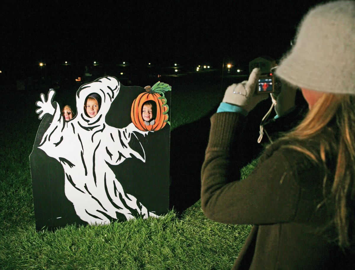ConnerPrairie's tweet photo. 📢  Giveaway Alert 📢  It's the 40th anniversary of Headless Horseman and we need your Headless Horseman photos! 📸

Send us your best Headless Horseman festival photos and win!

#HeadlessHorsemanCP #HeadlessCP #HeadlessHorseman #Flashback #WaybackWednesday https://t.co/DKaxykgqyB