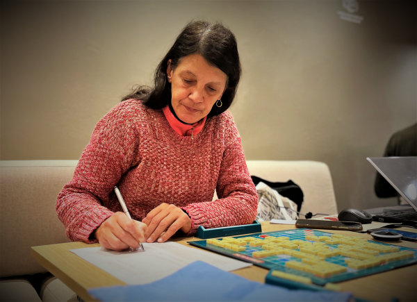 Uruguay tiene una campeona mundial de Scrabble. <a href="/MaiteBeer/">Maite Beer</a> retrata a Selene Delgado, la mujer que almacena palabras: 
reporter.um.edu.uy/scrabble-la-mu…