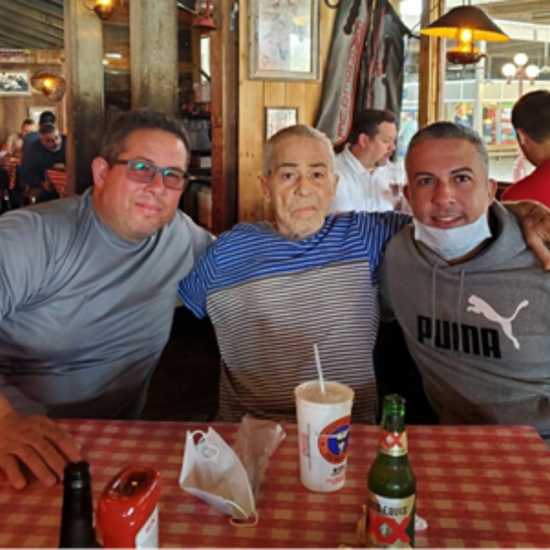 Project4031's tweet image. While hospice care allowed Hector to remain at home with his loved ones, it was hard for his family to juggle his full-time care needs. Read Hector's full story at buff.ly/47dAxtX.

Thank you for strengthening end-of-life stories like Hector’s'! 💚