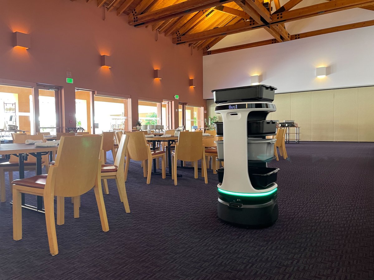 bearrobotics's tweet photo. Bear Robotics is teaming up with @Stanford to enhance dining services in its @StanfordRDEhr food halls!🤖🍽️ This partnership opens doors to incredible future possibilities. 🤝
#Stanford2023 #StanfordRDE #StanfordSDHA #StanfordDining #stanfordfoodinstitute #BearRobotics https://t.co/dEB8TIa2Sz