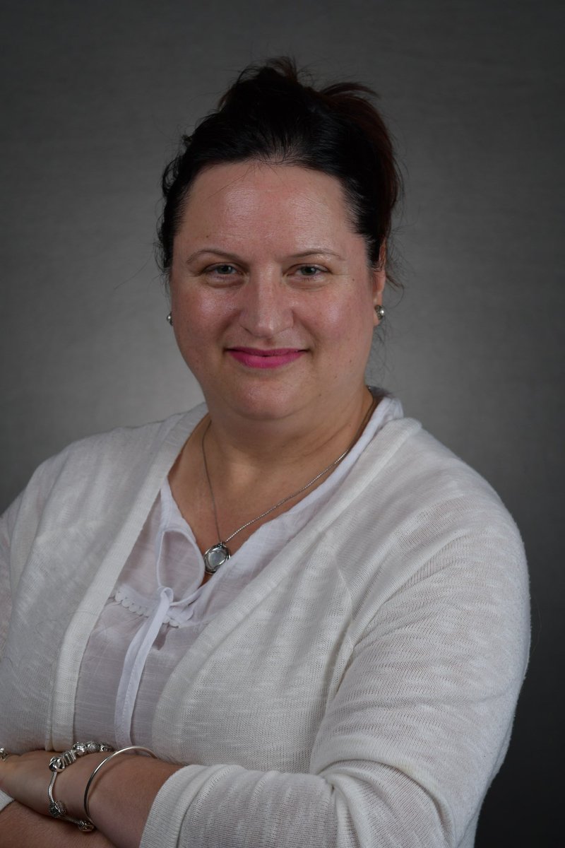MGeertsemaSligh's tweet photo. New headshot compliments of #AEJMC23 https://t.co/9zg7t3Qnmm