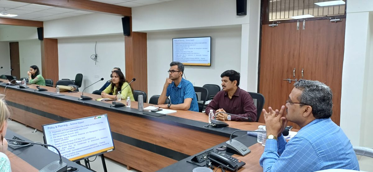 ShsrcGujarat's tweet photo. UNICEF delegation visited SHSRC Gujarat and @amimkadri, Executive Director, SHSRC - Gujarat gave comprehensive understanding of organizational vision, mission, ongoing initiatives. The team appreciated the work and showed their support, and interest in future collaborations. https://t.co/w0WKL8G7DU