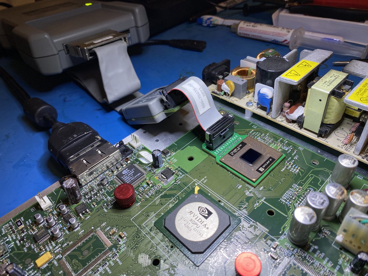 Hello.. is this thing still on? 

It's 2023, so here's a fun new blogpost on how we used Intel's x86 CPU JTAG to dump the infamous "secret bootrom" in Microsoft's original Xbox: blog.ret2.io/2023/08/09/jta…