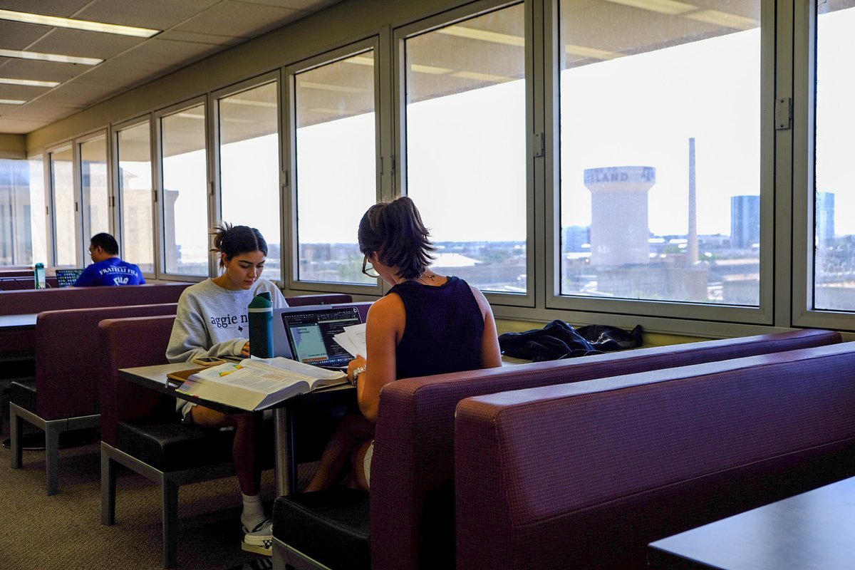 Good luck &amp; Gig 'em to our Aggies taking their summer finals this week!

#BTHOFinals, Ags!