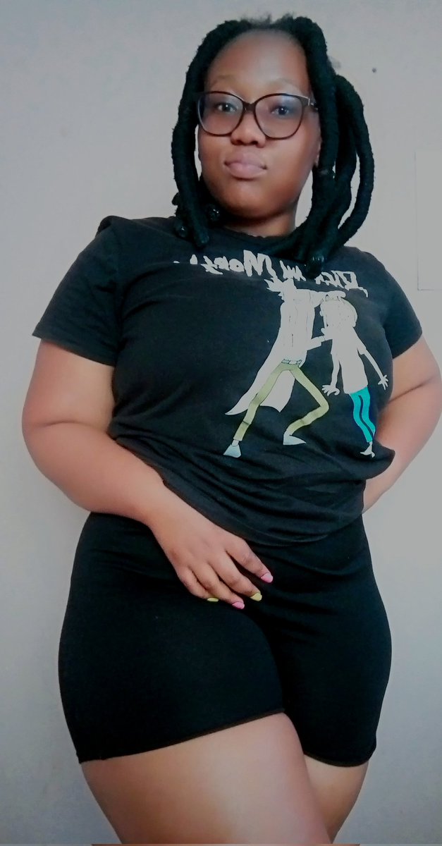 A thick_thighed girlie ❤️