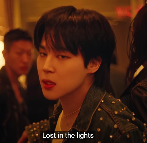 dailyjmthv's tweet photo. “lost in                                 “lost without 
the light ”                                you baby” https://t.co/6jFZRPMoch