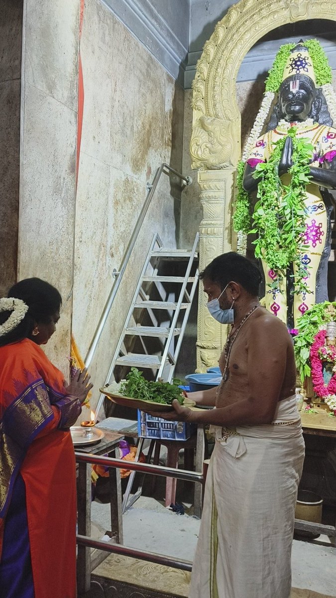 LGov_Puducherry's tweet photo. Blessed to visit the sacred Anjaneya Swami Temple in Ashok Nagar, Chennai. Today, I offered my heartfelt prayers for the well-being of our beloved nation. May the divine blessings shower upon every soul, uniting us in unity and prosperity.
#PrayersForNation #UnityInDivinity https://t.co/ywi7wCVfeq