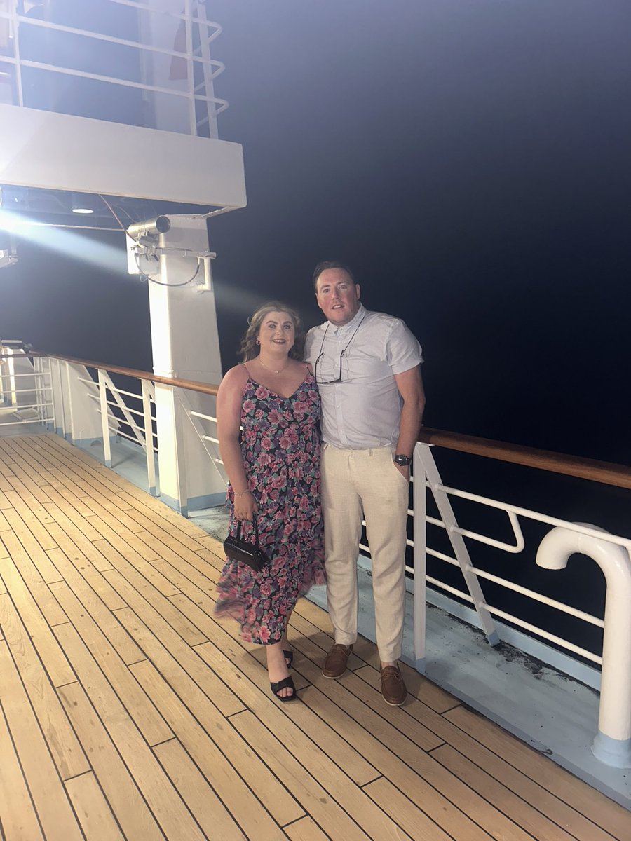 Sam Phillips tweet media