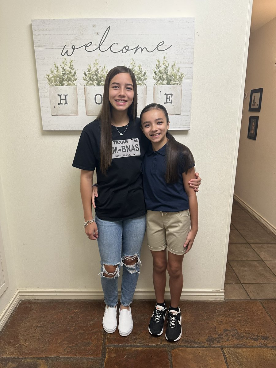 First day of high school <a href="/Permian_GoMOJO/">Permian High School</a> and 4th grade <a href="/HaysSTEAMshines/">Hays STEAM Academy</a> <a href="/EctorCountyISD/">Ector County ISD</a> #ECISD1stday 📚 🏫